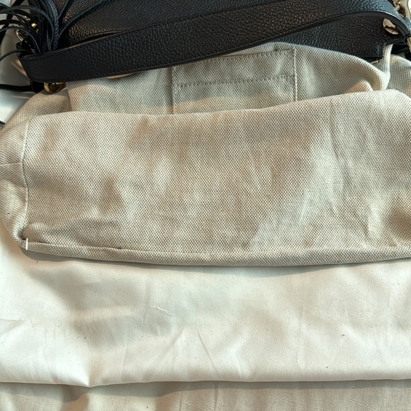 Pre owned Gucci black leather bag with interlocking G logo - Picture 9 of 14